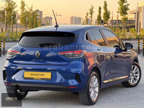 2024 CLİO EVOLUTİON HATASIZ BOYASIZ TRAMERSİZ 35.000 KM