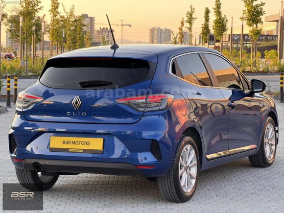 2024 CLİO EVOLUTİON HATASIZ BOYASIZ TRAMERSİZ 35.000 KM