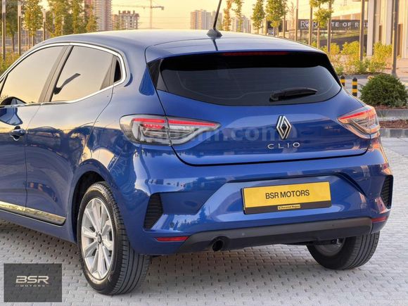 2024 CLİO EVOLUTİON HATASIZ BOYASIZ TRAMERSİZ 35.000 KM