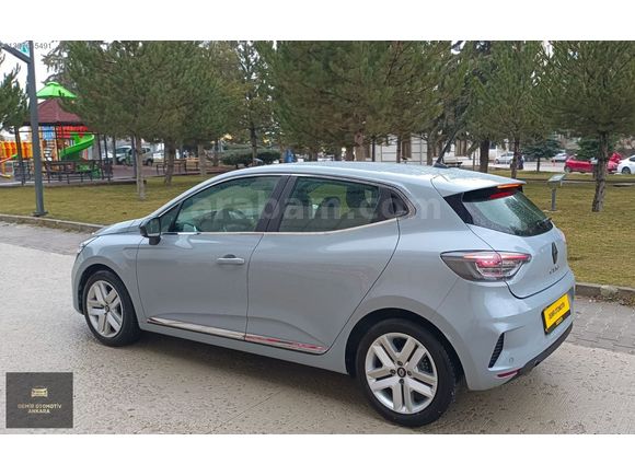 DEMİR OTOMOTİV'DEN 2025 MODEL CLİO 1.0 TCE EVOLOTİON X-Tronic