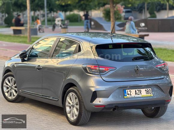 2024 Clio Evolution 33.ooo km