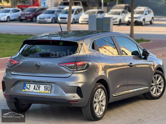 2024 Clio Evolution 33.ooo km