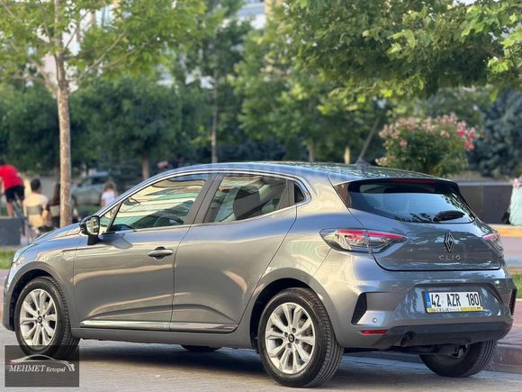 2024 Clio Evolution 33.ooo km