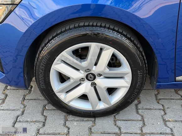 2024 CLİO 1.0 TCE EVOLUTİON - 27.500 KM
