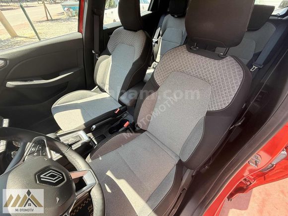 Mİ OTO'DAN HATASIZ BOYASIZ 50.000 KM'DE 2024 MODEL CLİO V