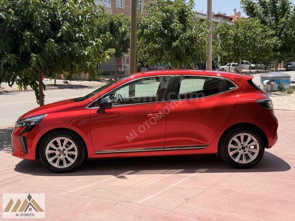 Mİ OTO'DAN HATASIZ BOYASIZ 50.000 KM'DE 2024 MODEL CLİO V
