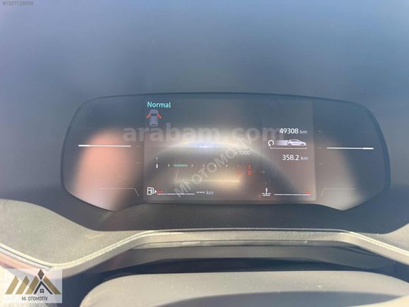 Mİ OTO'DAN HATASIZ BOYASIZ 50.000 KM'DE 2024 MODEL CLİO V