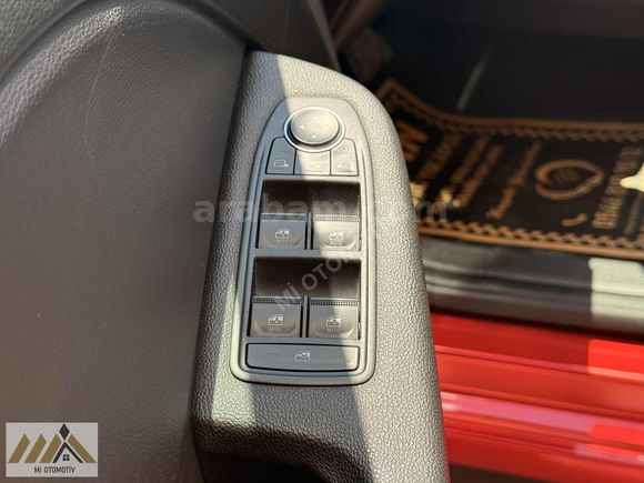 Mİ OTO'DAN HATASIZ BOYASIZ 50.000 KM'DE 2024 MODEL CLİO V