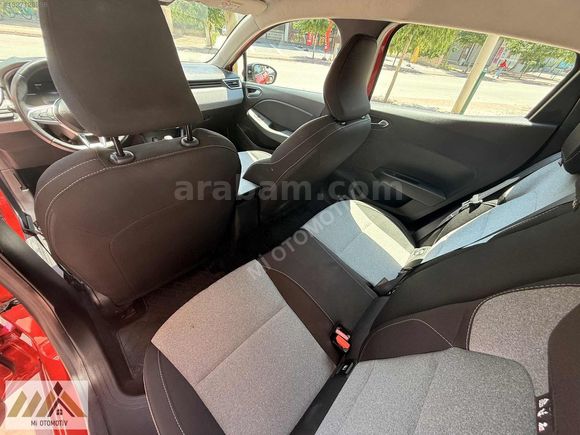Mİ OTO'DAN HATASIZ BOYASIZ 50.000 KM'DE 2024 MODEL CLİO V