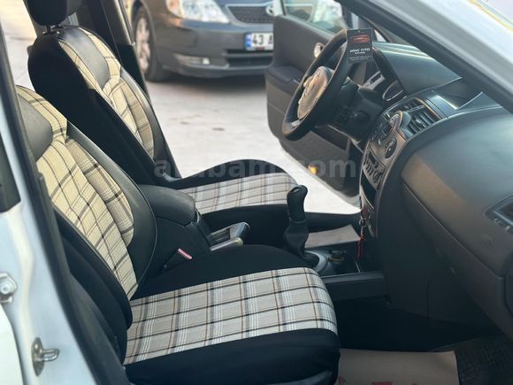 Galeriden Renault Megane 1.6 Dynamique 2004 Model Kütahya