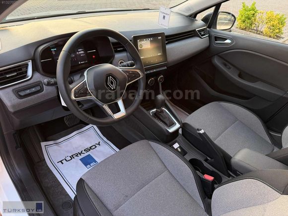 2024 CLİO 1.0 TCE EVOLUTİON - 45.000 KM - BOYASIZ