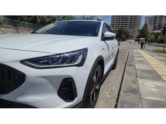 Ford Focus Active Stil 2023 Model 40.000km