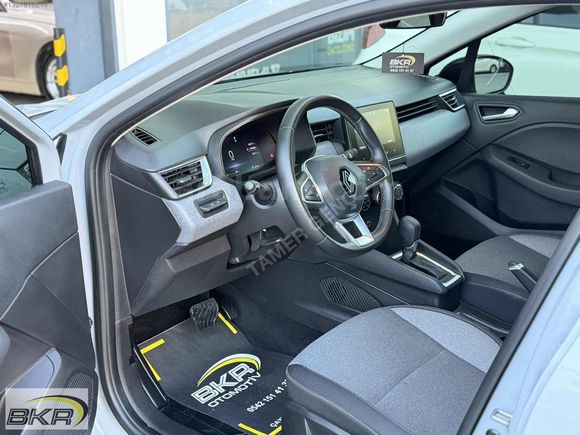 Hatasız boyasız 30 bin Km de otomatik Clio