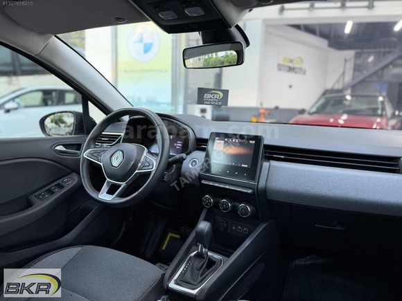 Hatasız boyasız 30 bin Km de otomatik Clio