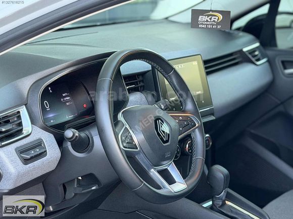 Hatasız boyasız 30 bin Km de otomatik Clio