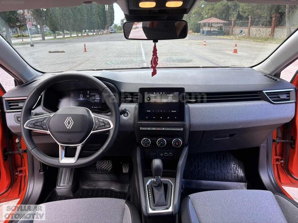 2024 CLİO 1.0 TCe Evolution otomatik 18 bin KM İLK ELDEN