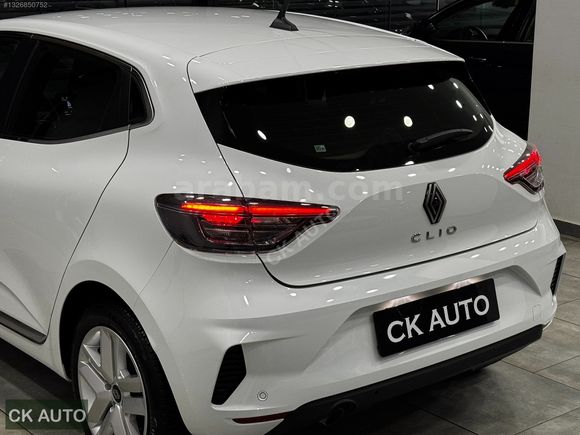 CK AUTO-2024 CLİO 1.0 TCE EVOLUTİON 38.000 KM GSR2 BOYASIZ