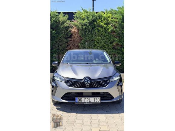 MUTLU OTOMOTİV 'DEN 2024 CLİO BOYASIZ TRAMERSİZ 39.000 KM'de