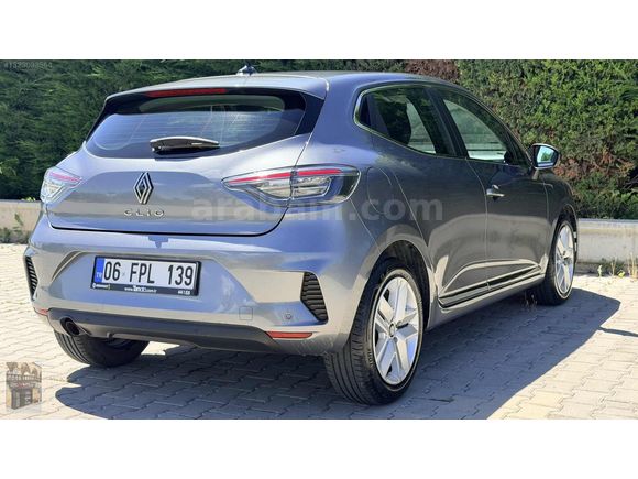MUTLU OTOMOTİV 'DEN 2024 CLİO BOYASIZ TRAMERSİZ 39.000 KM'de