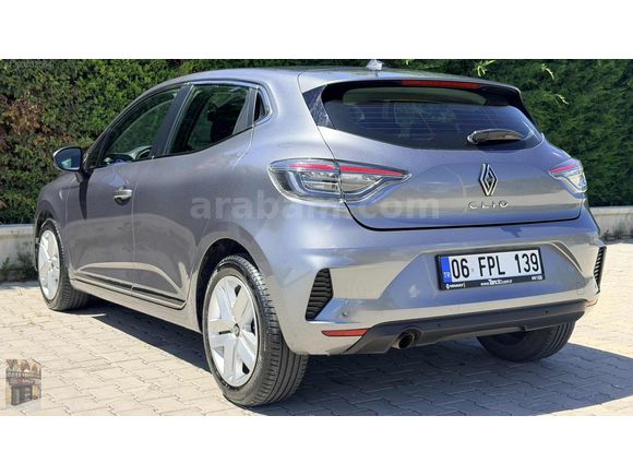 MUTLU OTOMOTİV 'DEN 2024 CLİO BOYASIZ TRAMERSİZ 39.000 KM'de