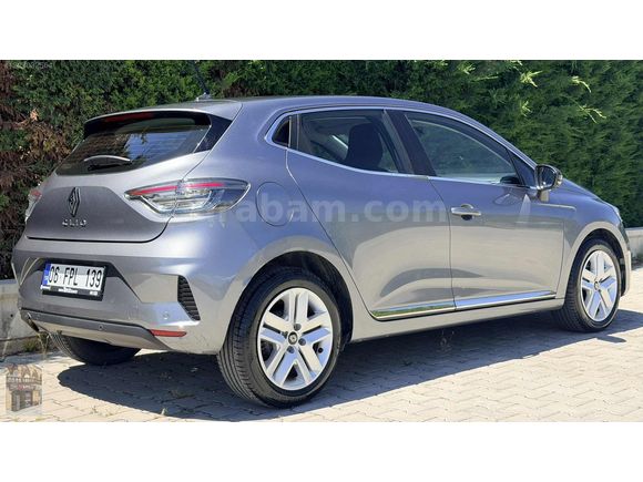 MUTLU OTOMOTİV 'DEN 2024 CLİO BOYASIZ TRAMERSİZ 39.000 KM'de