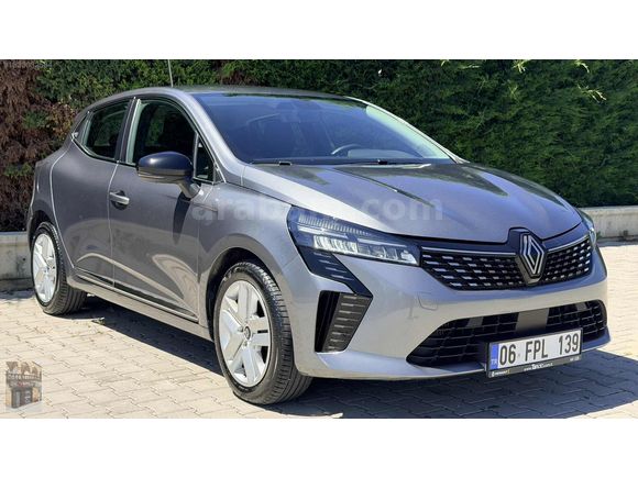 MUTLU OTOMOTİV 'DEN 2024 CLİO BOYASIZ TRAMERSİZ 39.000 KM'de
