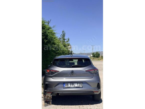 MUTLU OTOMOTİV 'DEN 2024 CLİO BOYASIZ TRAMERSİZ 39.000 KM'de