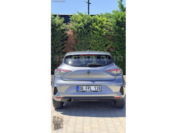 MUTLU OTOMOTİV 'DEN 2024 CLİO BOYASIZ TRAMERSİZ 39.000 KM'de