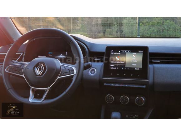 ZEN OTOMOTİV'DEN 2024 MODEL CLİO HATASIZ BOYASIZ 38 BİN KM