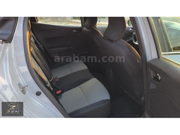 ZEN OTOMOTİV'DEN 2024 MODEL CLİO HATASIZ BOYASIZ 38 BİN KM