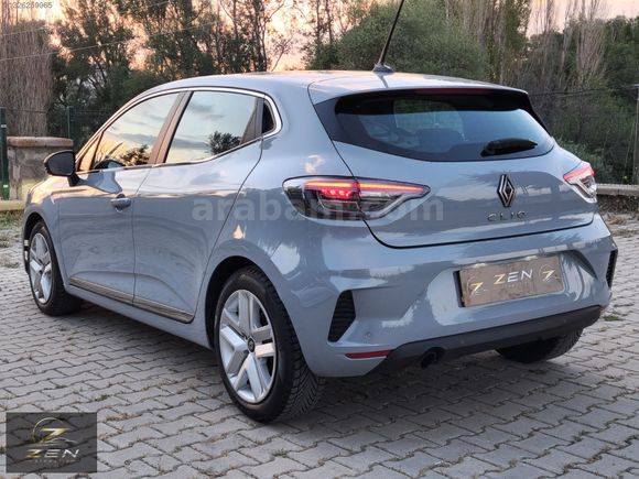 ZEN OTOMOTİV'DEN 2024 MODEL CLİO HATASIZ BOYASIZ 38 BİN KM