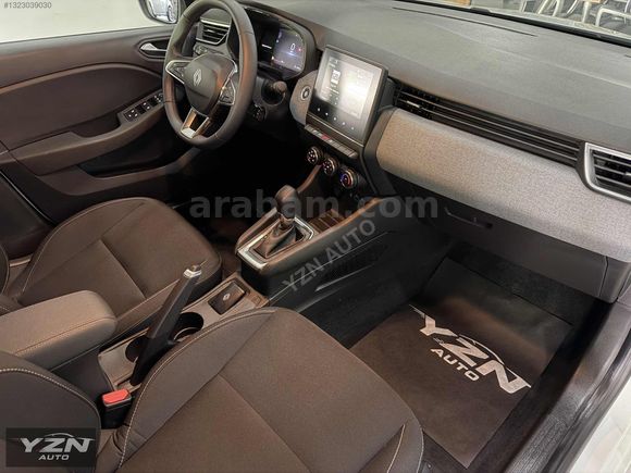 2025 MODEL RENAULT CLİO 1.0 TCE EVOLUTİON DEĞİŞENSİZ BOYASIZ