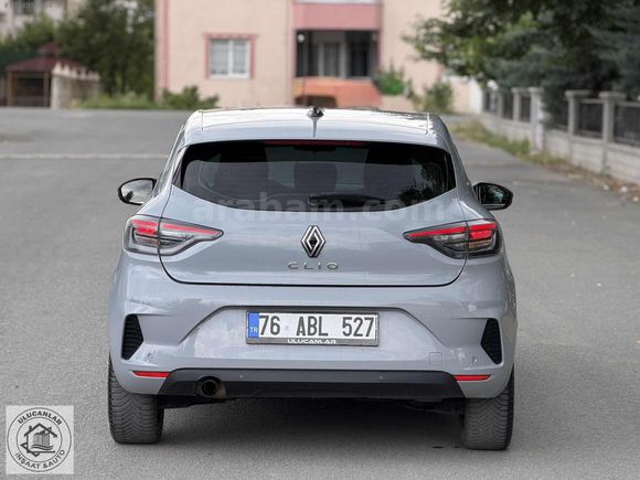 2024 CLİO 1.0 TCE EVOLUTION NARDO GRİ HATASIZ