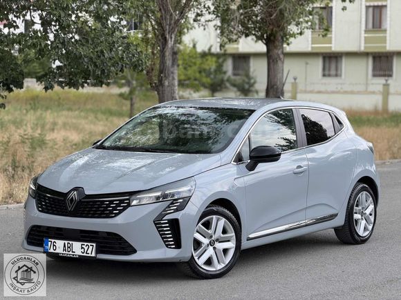 2024 CLİO 1.0 TCE EVOLUTION NARDO GRİ HATASIZ