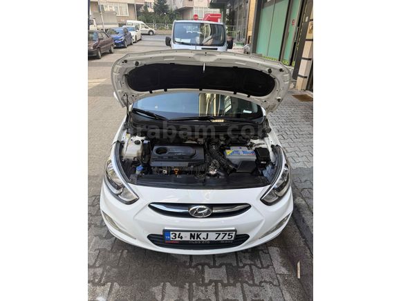 Sahibinden Hyundai Accent Blue 1.6 CRDI Mode Plus 2015 Model 