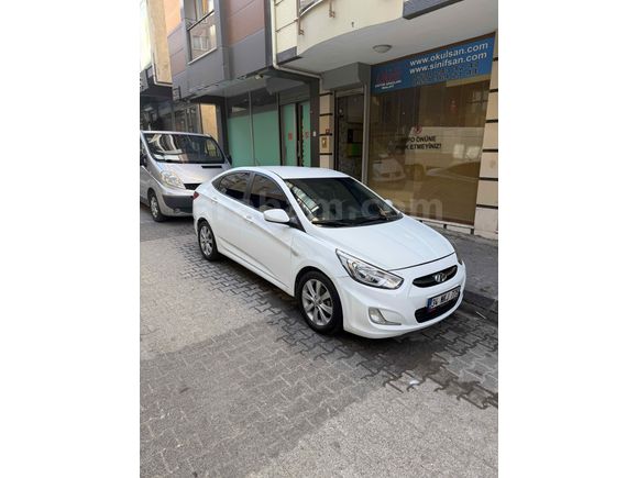 Sahibinden Hyundai Accent Blue 1.6 CRDI Mode Plus 2015 Model 