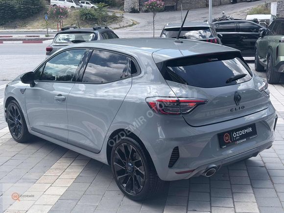 ÖZDEMİR"2025 CLİO 1.0TCe TECHNO ESPRİT ALPİNE 16.300 KM BOYASIZ