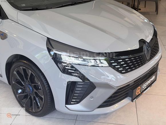 ÖZDEMİR"2025 CLİO 1.0TCe TECHNO ESPRİT ALPİNE 16.300 KM BOYASIZ