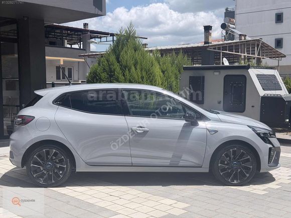 ÖZDEMİR"2025 CLİO 1.0TCe TECHNO ESPRİT ALPİNE 16.300 KM BOYASIZ