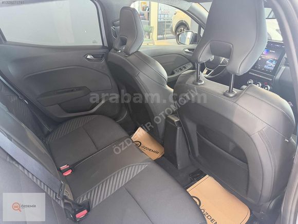 ÖZDEMİR"2025 CLİO 1.0TCe TECHNO ESPRİT ALPİNE 16.300 KM BOYASIZ