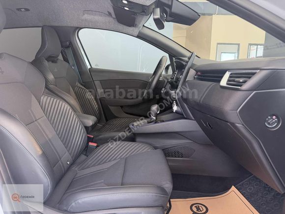 ÖZDEMİR"2025 CLİO 1.0TCe TECHNO ESPRİT ALPİNE 16.300 KM BOYASIZ