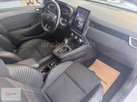 ÖZDEMİR"2025 CLİO 1.0TCe TECHNO ESPRİT ALPİNE 16.300 KM BOYASIZ