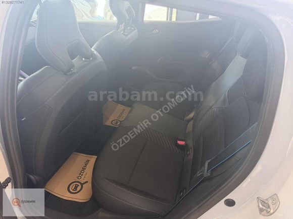 ÖZDEMİR"2025 CLİO 1.0TCe TECHNO ESPRİT ALPİNE 16.300 KM BOYASIZ
