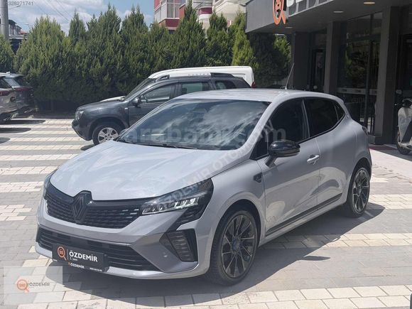 ÖZDEMİR"2025 CLİO 1.0TCe TECHNO ESPRİT ALPİNE 16.300 KM BOYASIZ