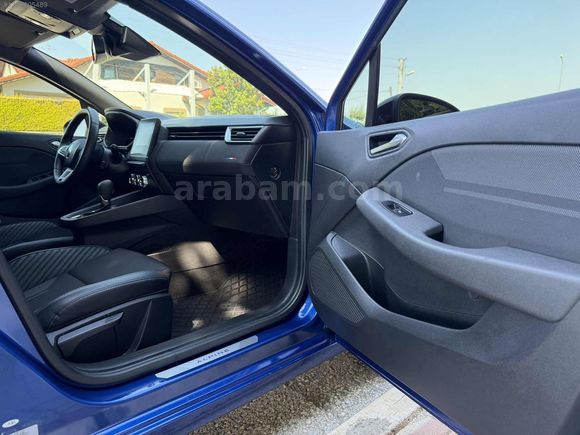 UĞUR AUTO SHOOWROOM'DAN HATASIZ 24.000 KM CLİO