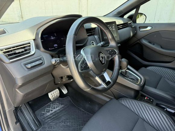 UĞUR AUTO SHOOWROOM'DAN HATASIZ 24.000 KM CLİO