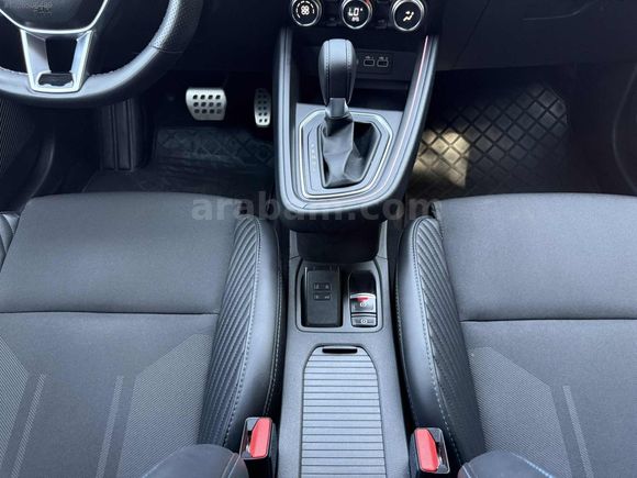 UĞUR AUTO SHOOWROOM'DAN HATASIZ 24.000 KM CLİO