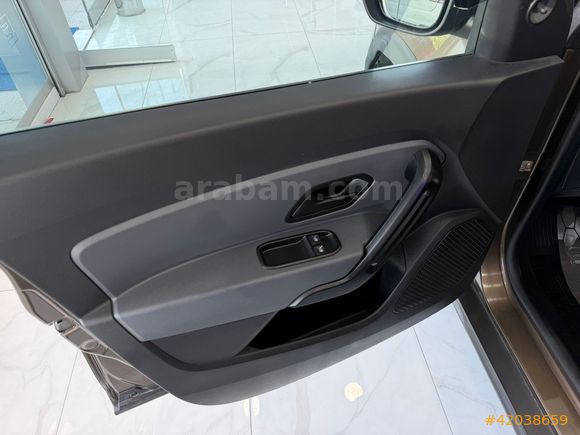 HATASIZ BOYASIZ TRAMERSİZ 4X2 DÜŞÜK KM DUSTER !!!
