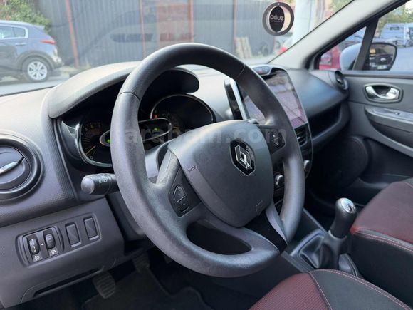 HATASIZ 2015 CLİO 1.2-16V JOY 102.000km EKRAN GERİ GÖRÜŞ KAMERA