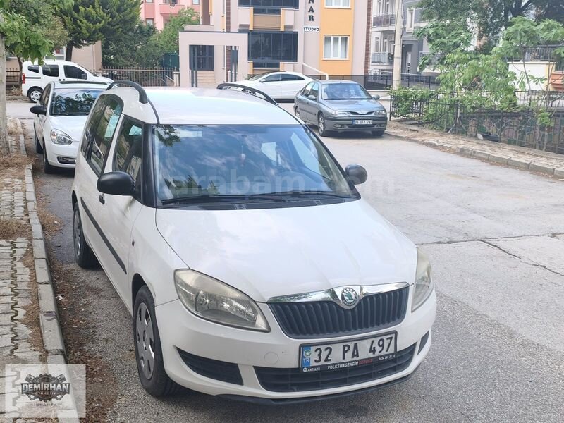 Galeriden Skoda Roomster 1.2 2011 Model Isparta 99.000 km Beyaz